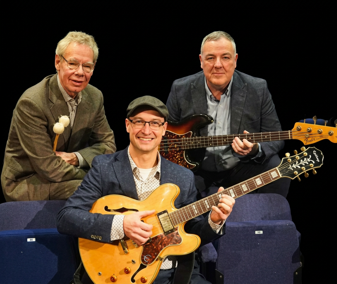 Pete Roth Trio, Group Chat, Winterfold/ Cherry Red **** recommended